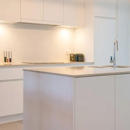 New Sunny With 2 Large Terraces