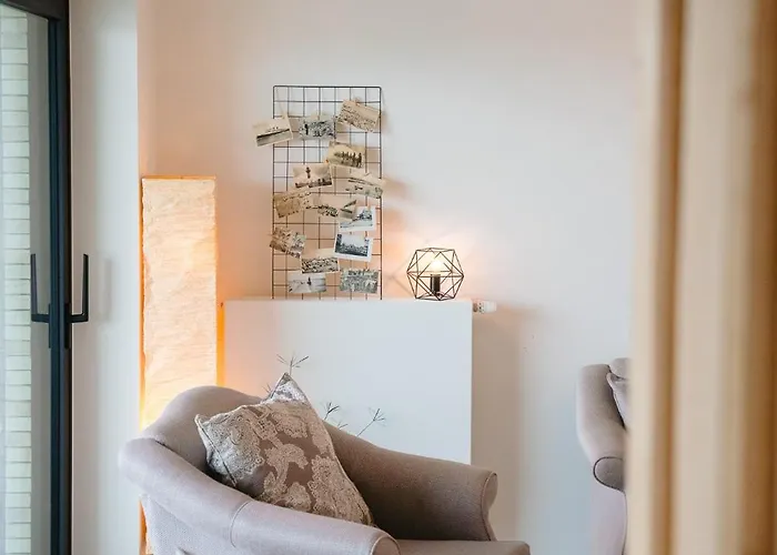 New Sunny With 2 Large Terraces Daire Oostende