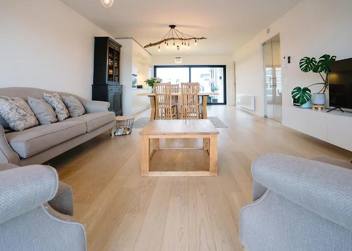 New Sunny With 2 Large Terraces Daire *